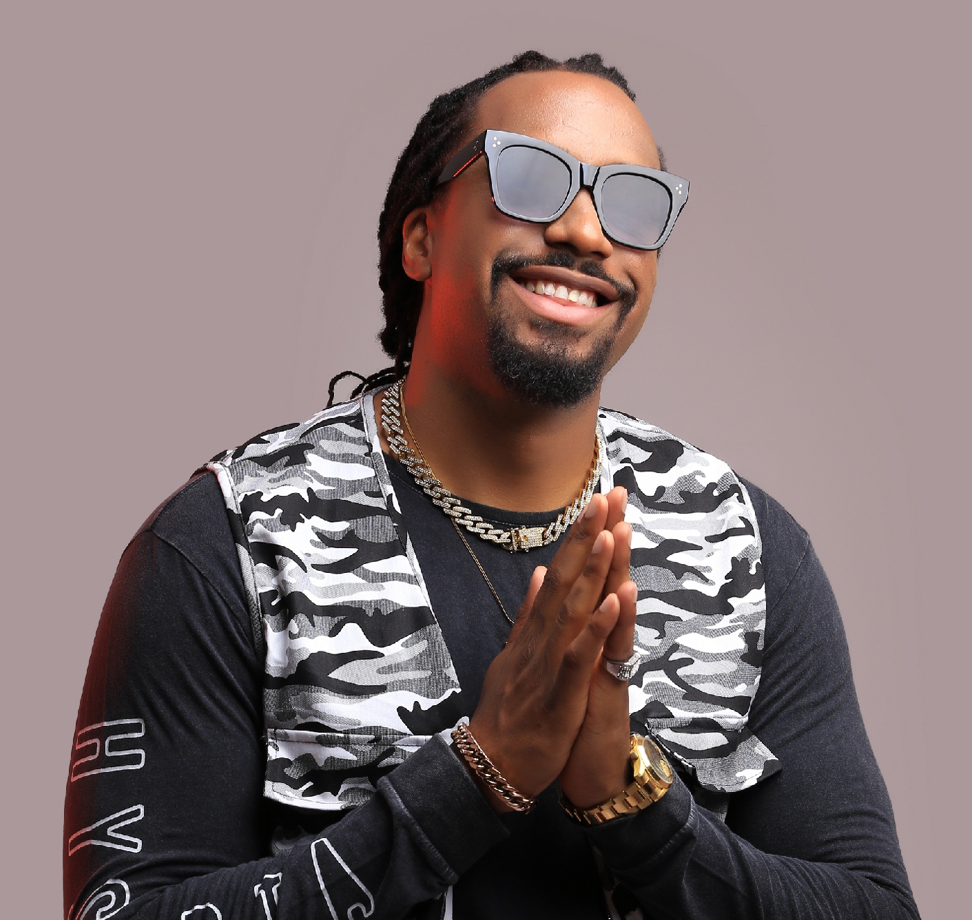 Navio has released new single “Raha” off Vibes Out The East